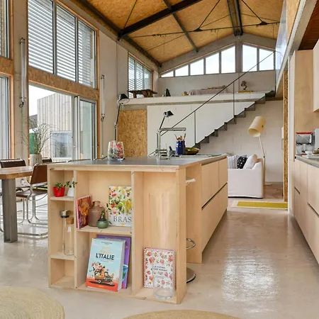 Le Hangar Yacco & Tiny House - Garage Automobiles Revisite