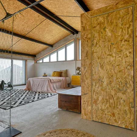 וילה Le Hangar Yacco & Tiny House - Garage Automobiles Revisite קאלביסון