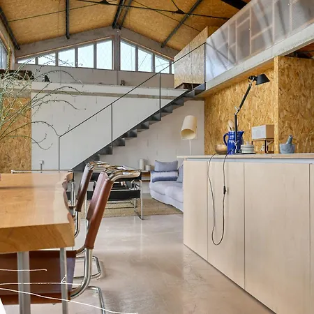 וילה Le Hangar Yacco & Tiny House - Garage Automobiles Revisite *